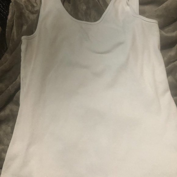 Size L White Tank top with a hint of shimmer - Picture 3 of 5